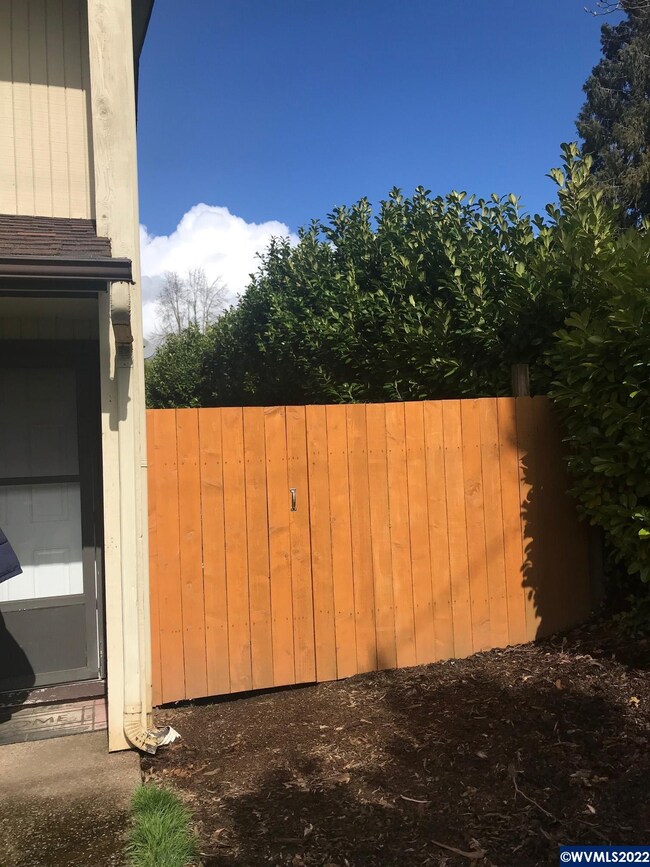 1001 1003 Orchard St N St NE, Keizer, OR 97303 - photo 5