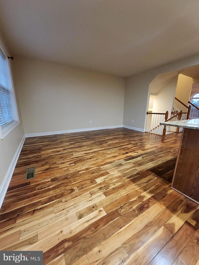 15886 Mackenzie Manor Dr, Haymarket, VA 20169 - photo 6