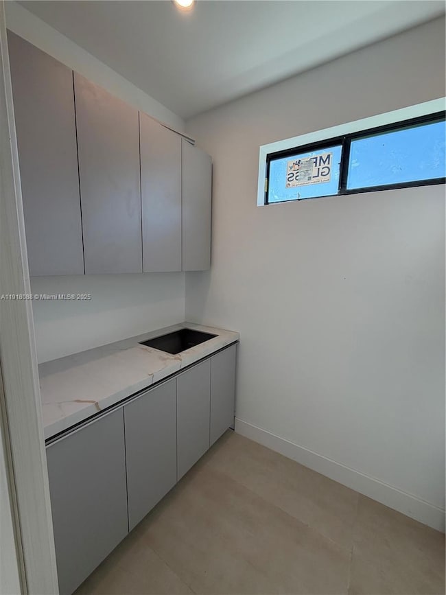 1321 NE 13th Ave, Fort Lauderdale, FL 33304 - photo 3