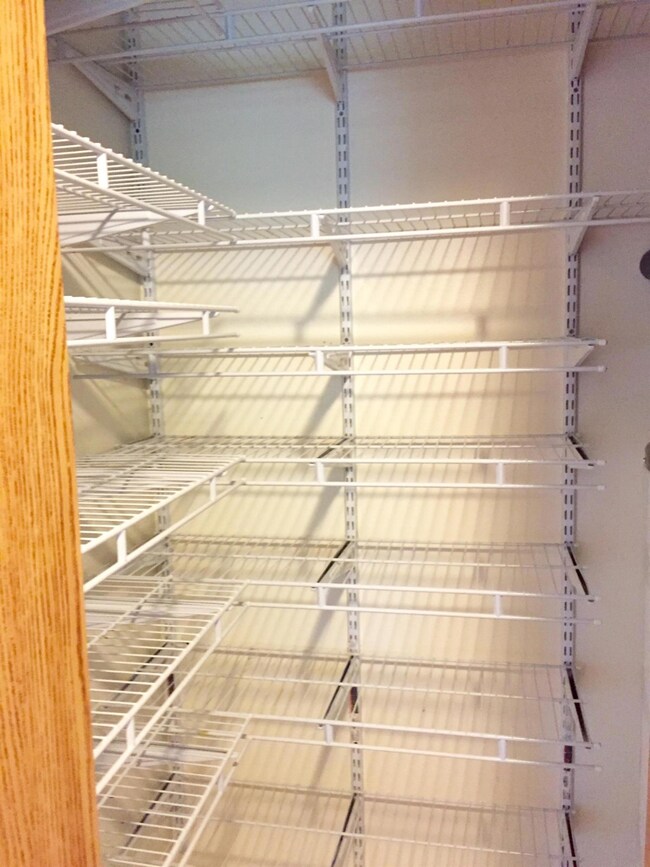 239 W Gregory Rd, Central Point, OR 97502 - photo 7