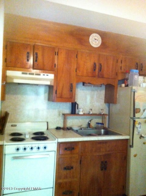 140 Brian Ln, Effort, PA 18330 - photo 2