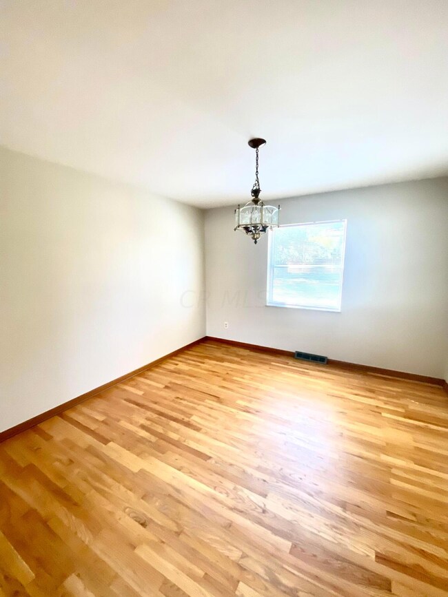 6063 Sedgwick Rd, Columbus, OH 43235 - photo 7