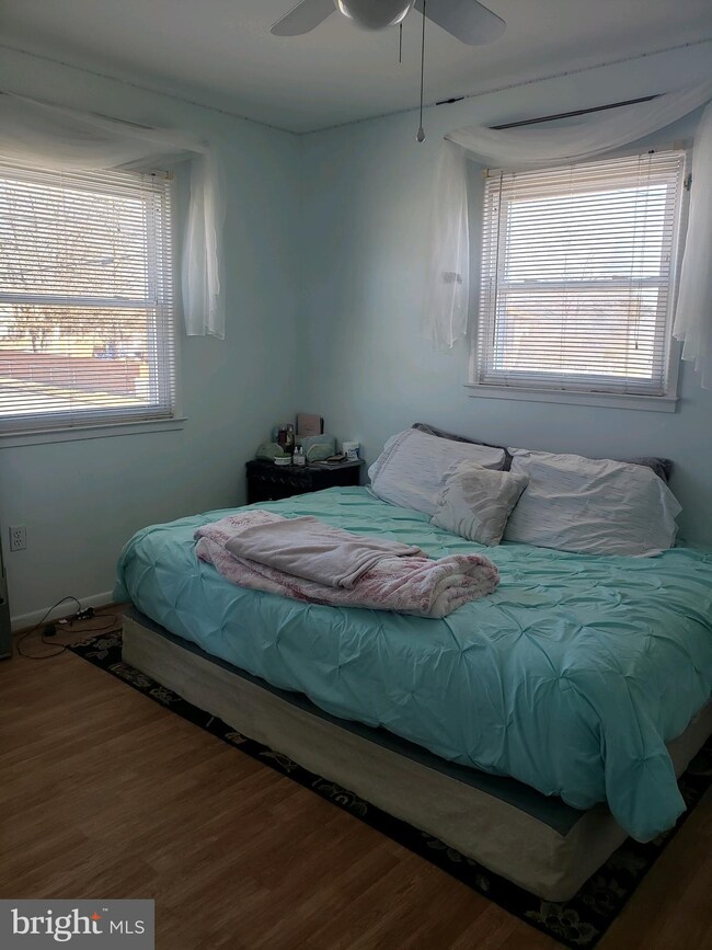 115 Lambert Dr, Manassas Park, VA 20111 - photo 7