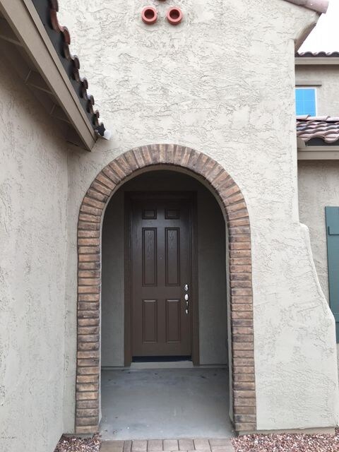 Exterior 2