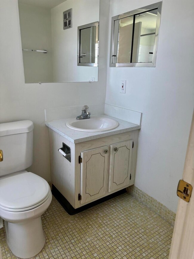 264 Camden K, West Palm Beach, FL 33417 - photo 7