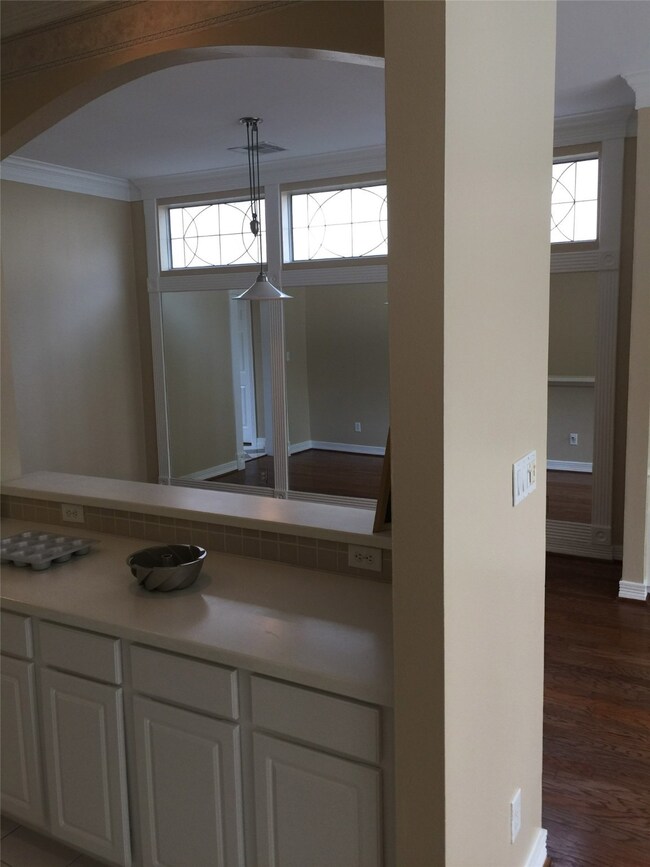 2203 Driscoll St, Houston, TX 77019 - photo 7