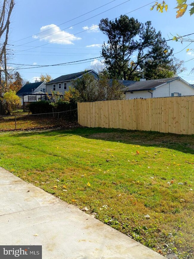 14 Pilgrim Ln, Willingboro, NJ 08046 - photo 3