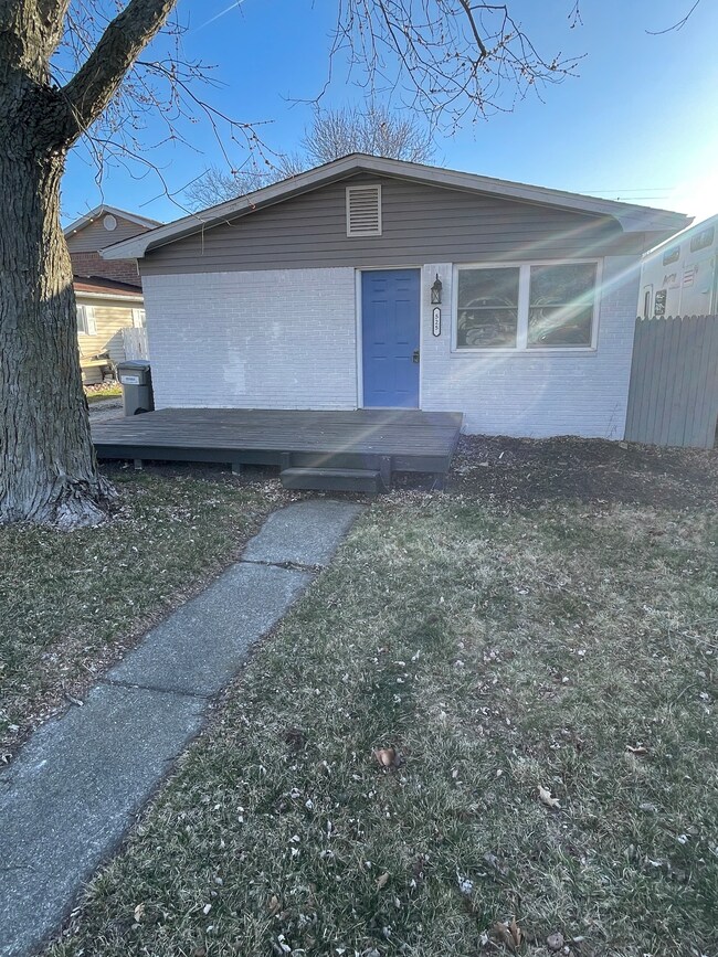 525 S Broadway St, Atlanta, IN 46031 - photo 2