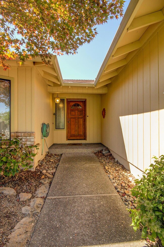 2720 Roberts Rd, Medford, OR 97504 - photo 4