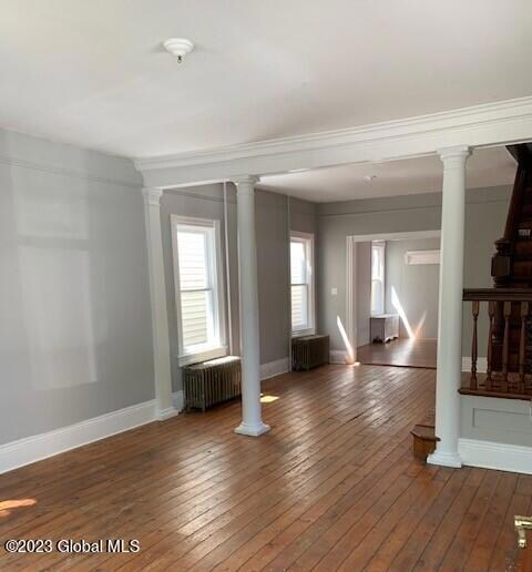 19-19 1/2 Van Dorn St, Saratoga Springs, NY 12866 - photo 4