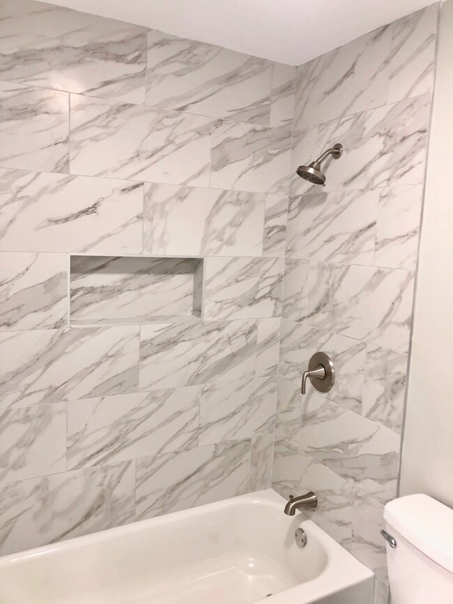 2212 Devonshire Rd, Waukegan, IL 60087 - photo 7