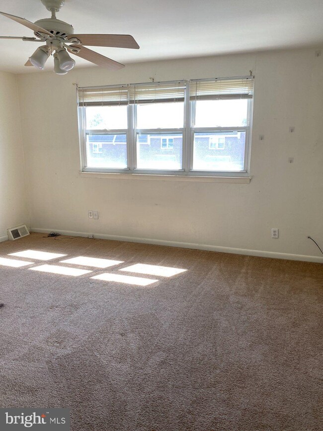 2815 Maxwell St, Philadelphia, PA 19136 - photo 6