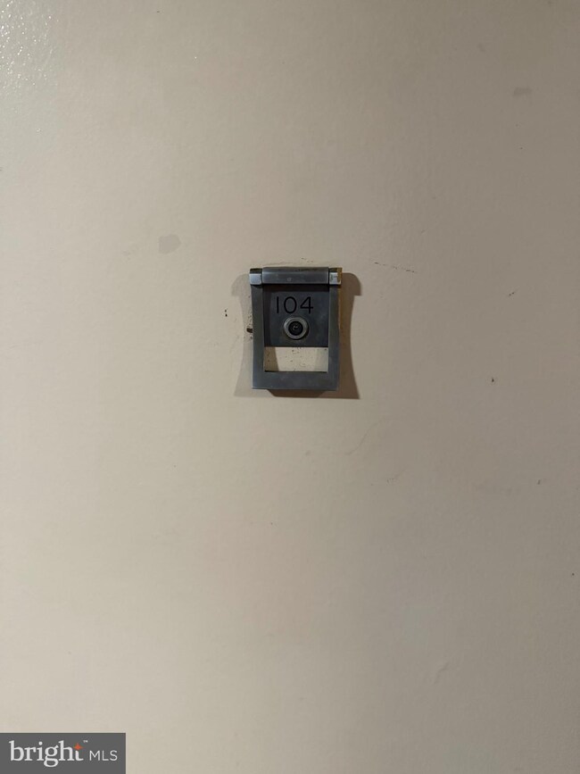 531 Florida Ave unit 104, Herndon, VA 20170 - photo 6