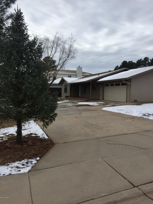 340 S 5th Place, Show Low, AZ 85901 - photo 4