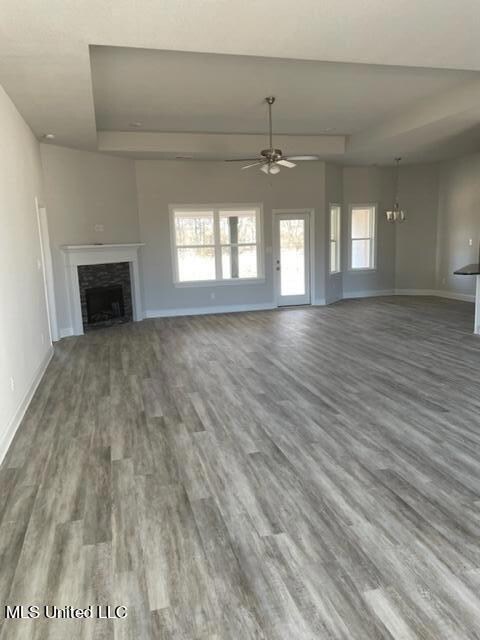 1101_GreatRoom_wFIREPLACE