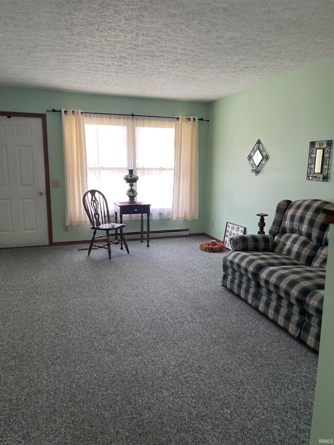 818 W Oak St, Mitchell, IN 47446 - photo 2