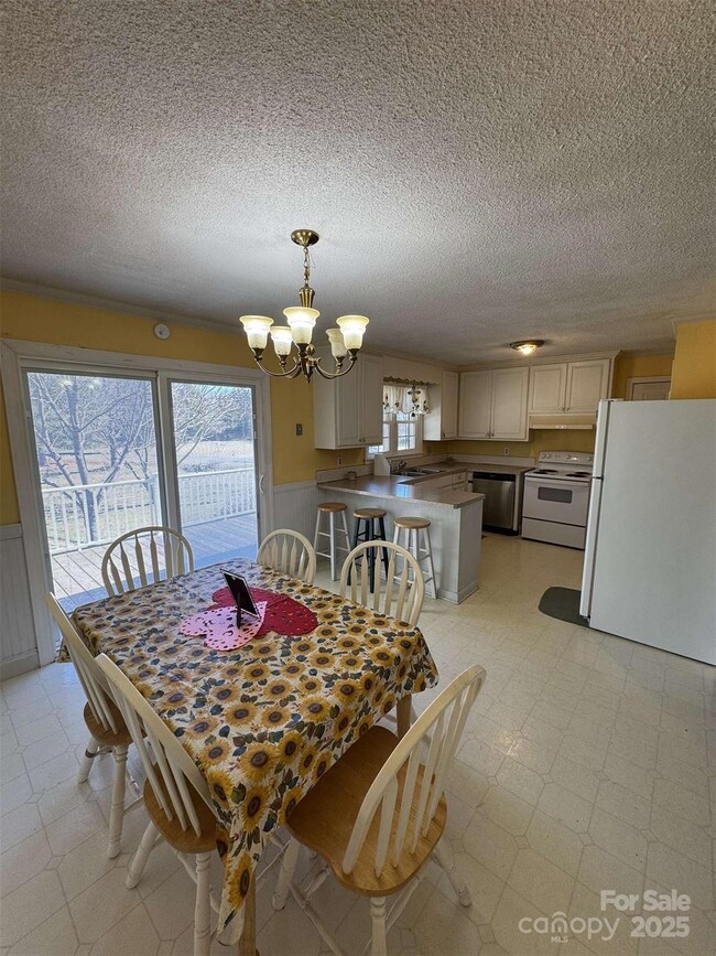 1217 Burke Rd, Shelby, NC 28152 - photo 3