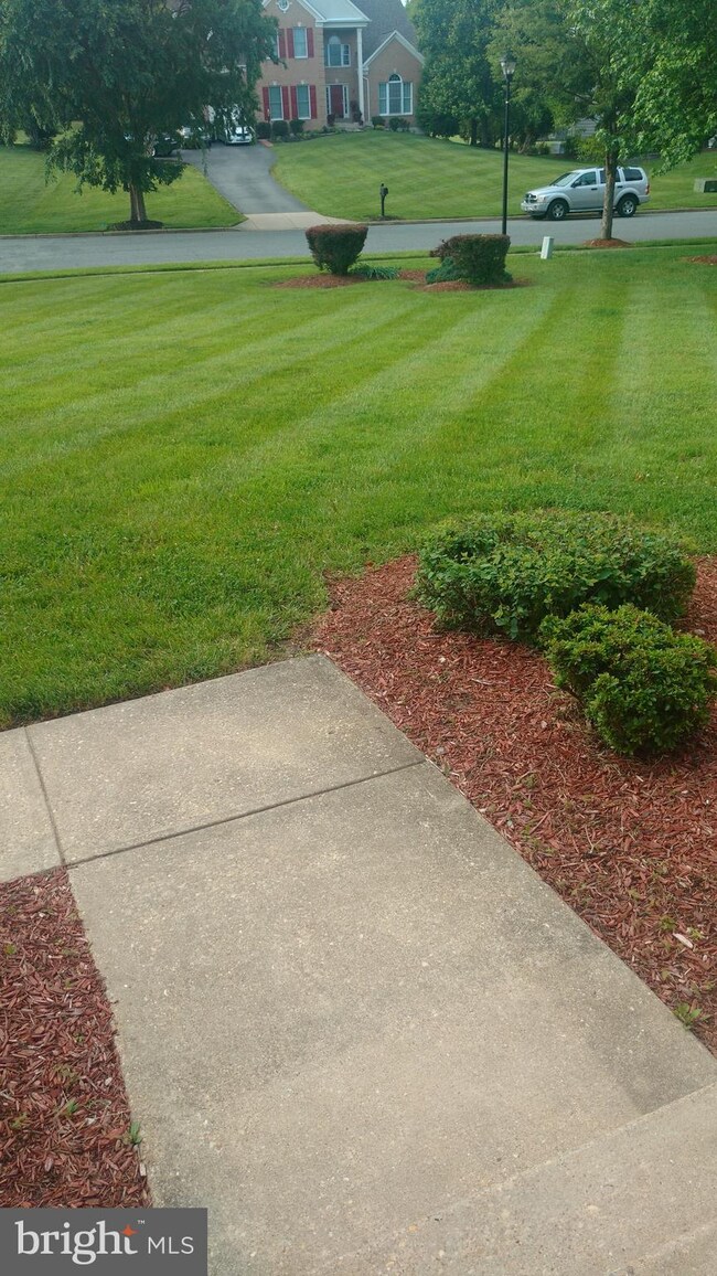 11705 Shadystone Terrace, Bowie, MD 20721 - photo 4