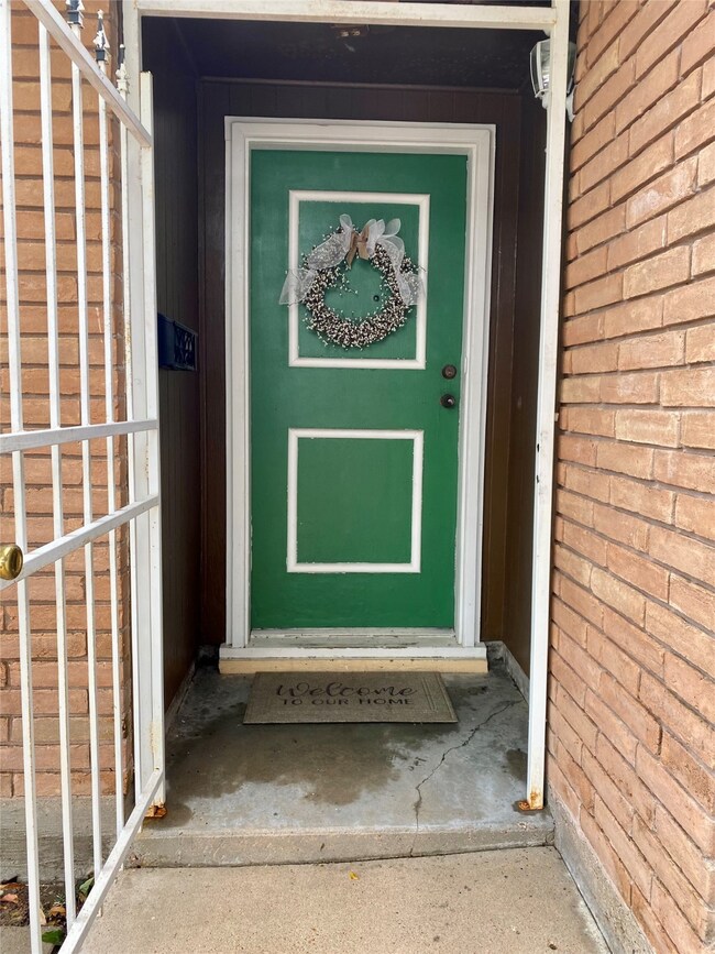 1111 Helms Rd, Houston, TX 77088 - photo 4