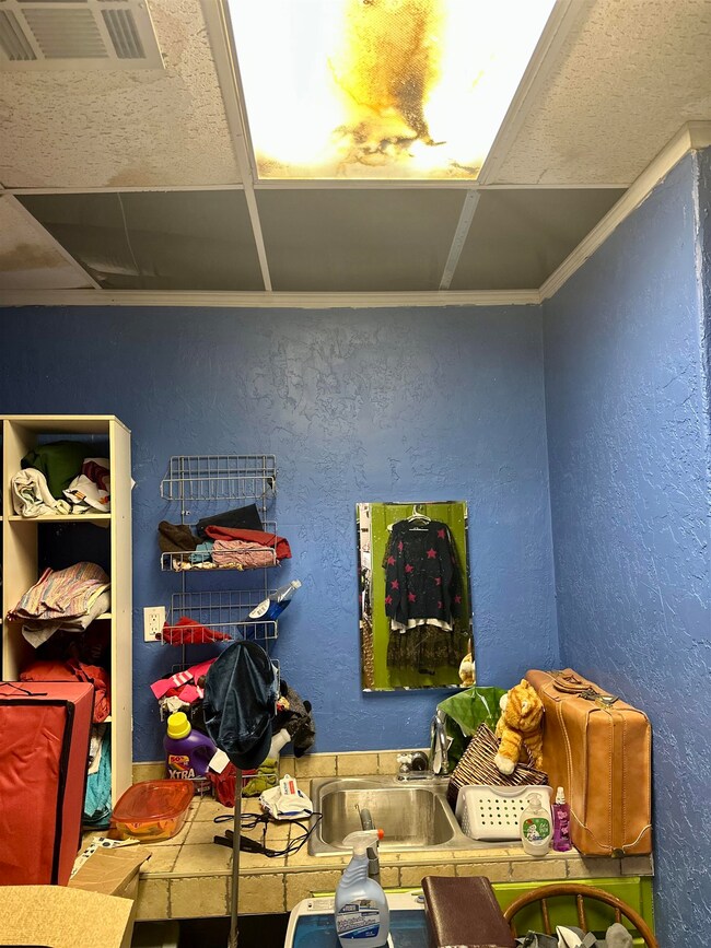 121 E Main St, Watonga, OK 73772 - photo 7