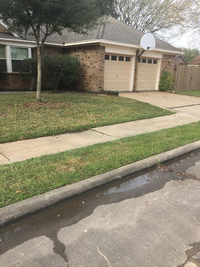 16 Abalone St, Bay City, TX 77414 - photo 4