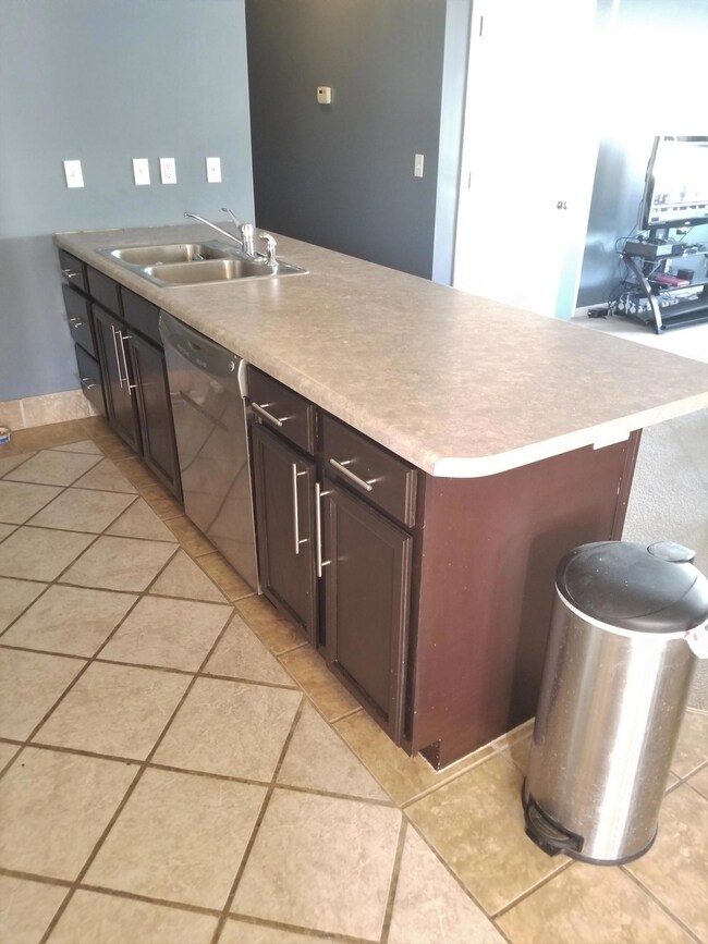 Kitchen Pic 2