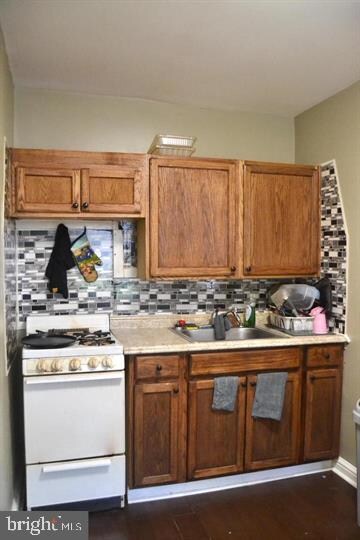 3711 W Franklin St, Baltimore, MD 21229 - photo 6