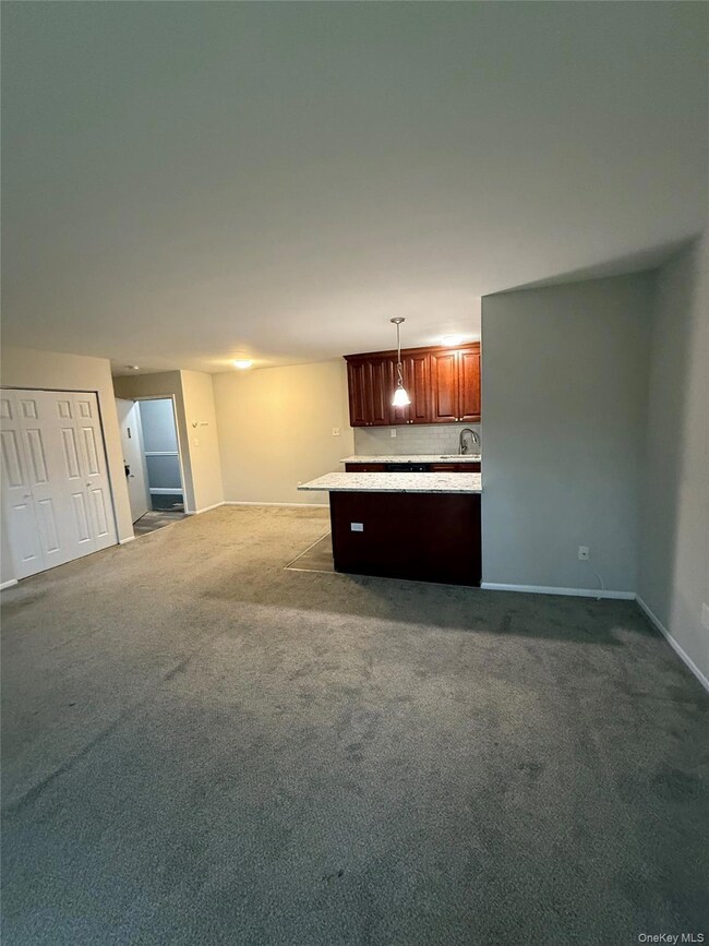 460 Old Town Rd unit 8L, Port Jefferson Station, NY 11776 - photo 5