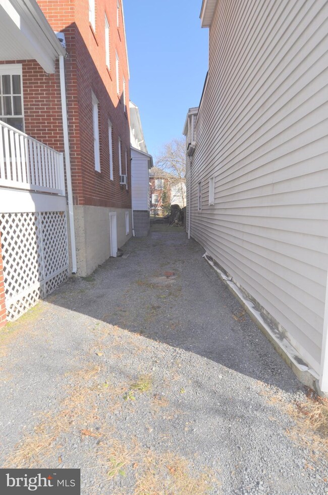 31 Congress St, Berkeley Springs, WV 25411 - photo 6