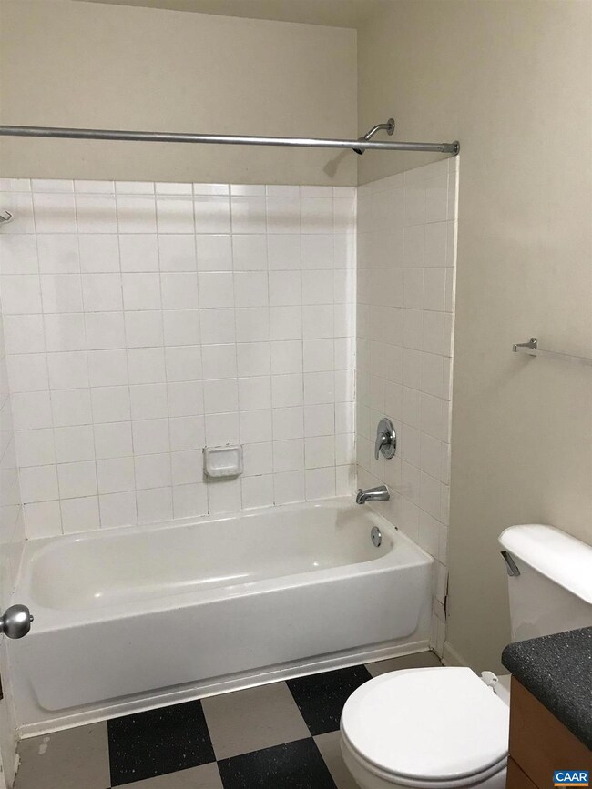 137 Yellowstone Dr unit 105, Charlottesville, VA 22903 - photo 5