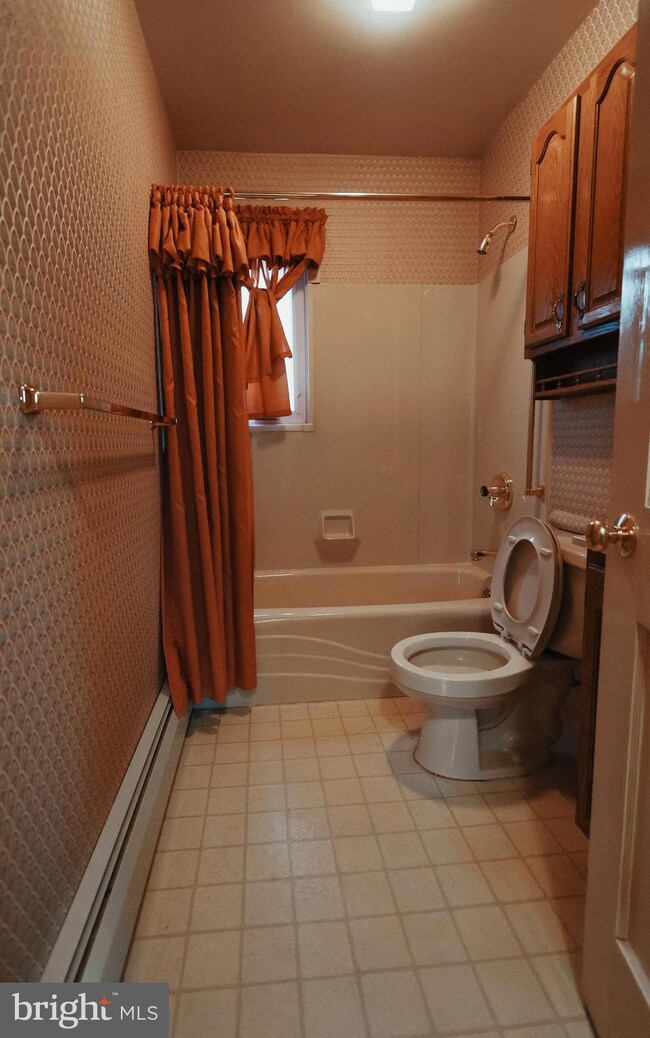 5201 Leesport Ave, Temple, PA 19560 - photo 7