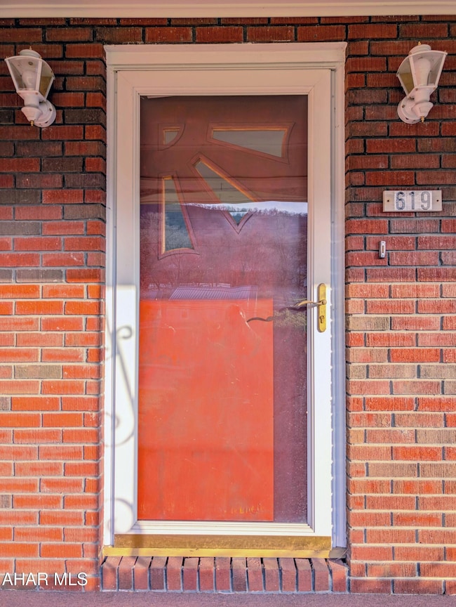 619 N Spring St, Everett, PA 15537 - photo 3