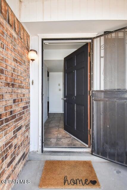 10768 Limas Dr, El Paso, TX 79935 - photo 2