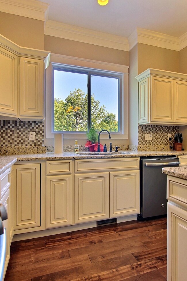 1075 Al Jolsen Ct, Crown Point, IN 46307 - photo 7