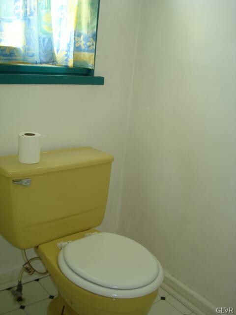 522 Bradley St, Bethlehem, PA 18015 - photo 6