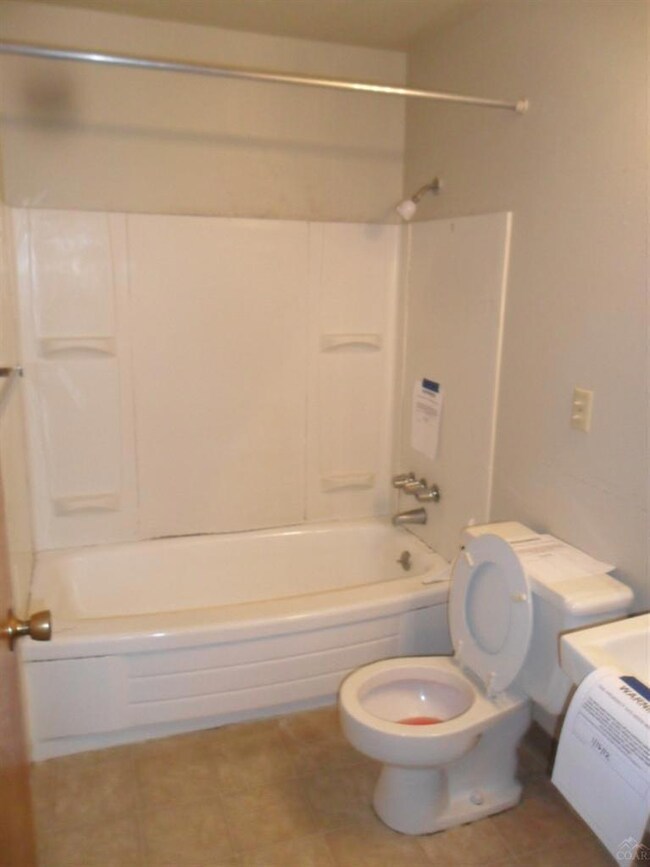 460 NE Dekalb Ave, Bend, OR 97701 - photo 4