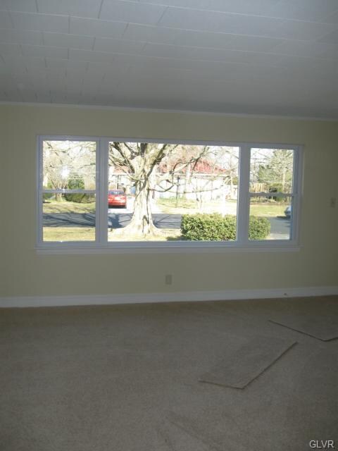 3204 Aberdeen Cir, Allentown, PA 18104 - photo 5