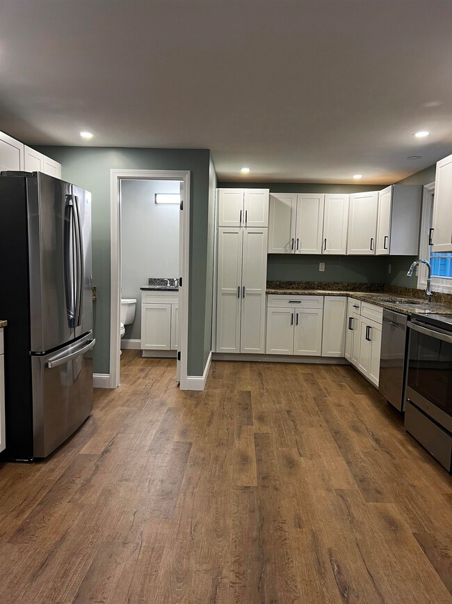 16 Boulder Dr unit B, Hudson, NH 03051 - photo 3