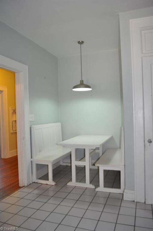 202 N Hawthorne Rd unit 2, Winston Salem, NC 27104 - photo 2