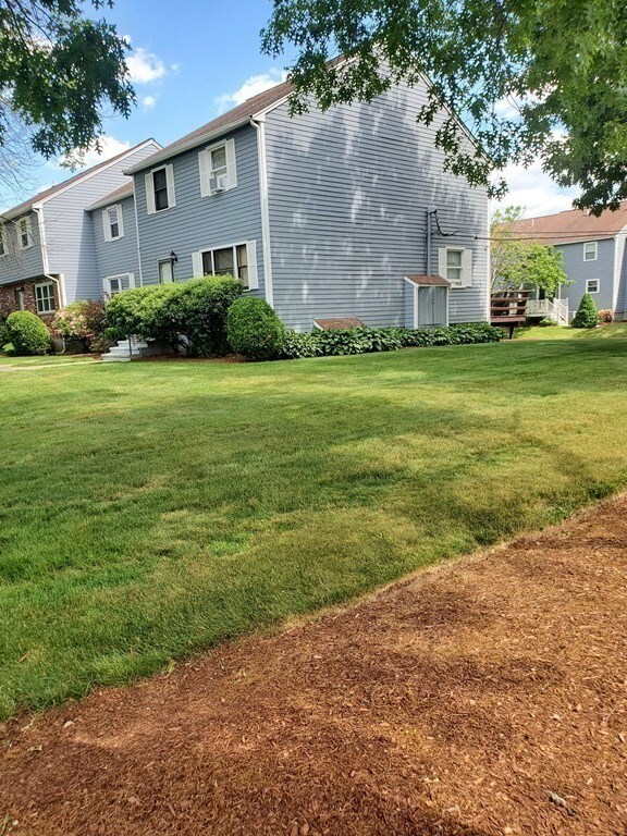 I6 Franklin Square, Randolph, MA 02368 - photo 2