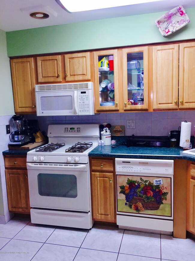 14 Fuller Ct, Staten Island, NY 10306 - photo 3