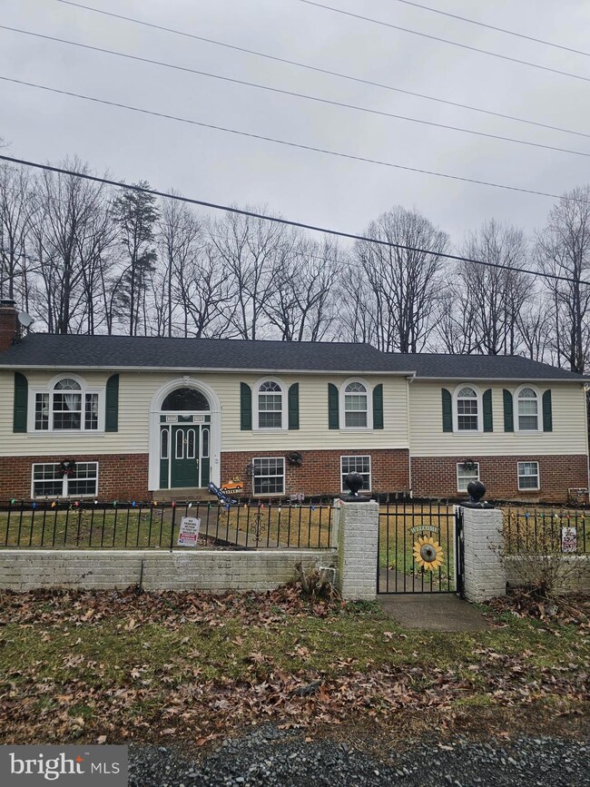 7804 Tayloe Dr, Manassas, VA 20112 - photo 3