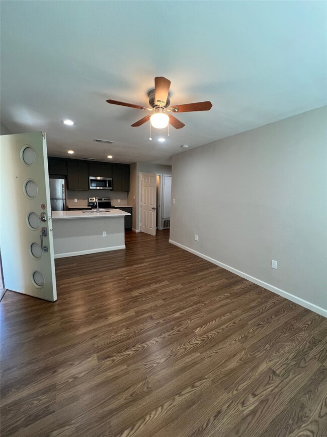 5520 Gaston Ave unit 104, Dallas, TX 75214 - photo 6