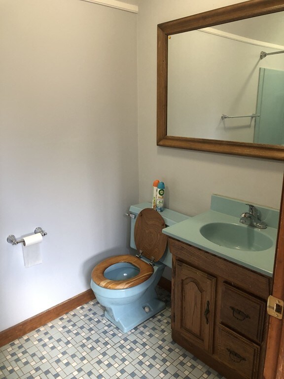 6 Trask St unit 2, Danvers, MA 01923 - photo 4