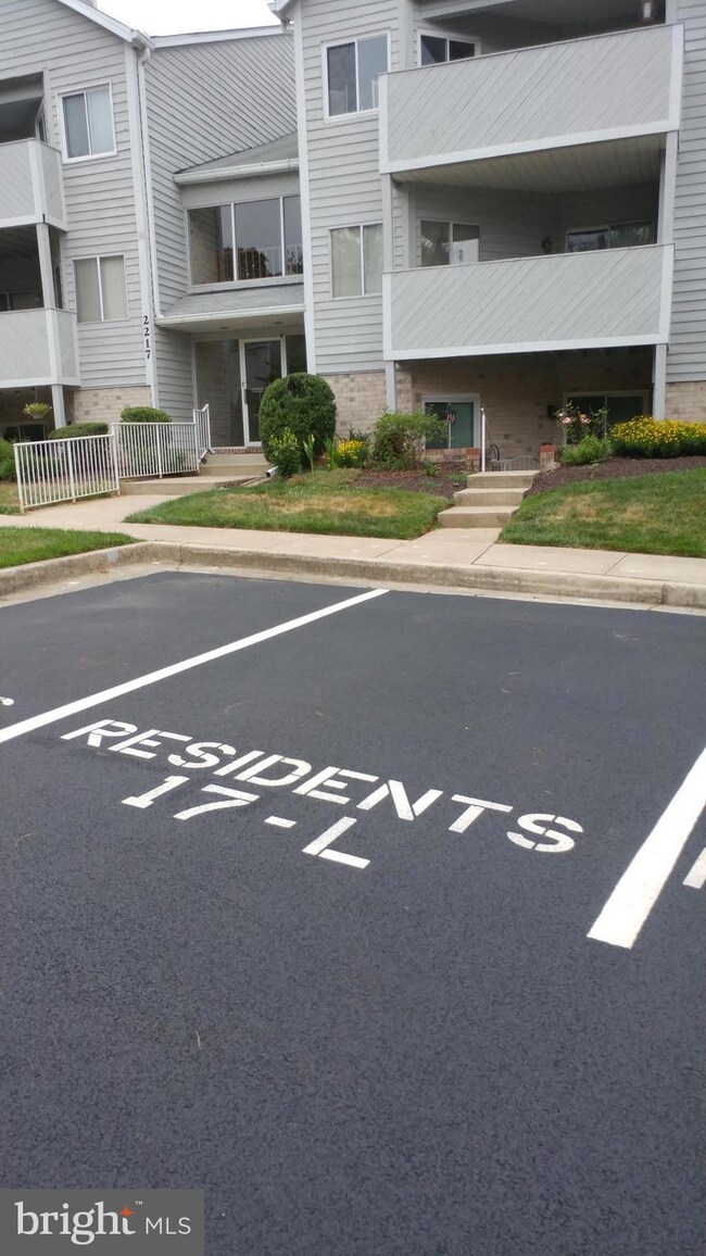 2217 Lowells Glen Rd unit L, Parkville, MD 21234 - photo 3