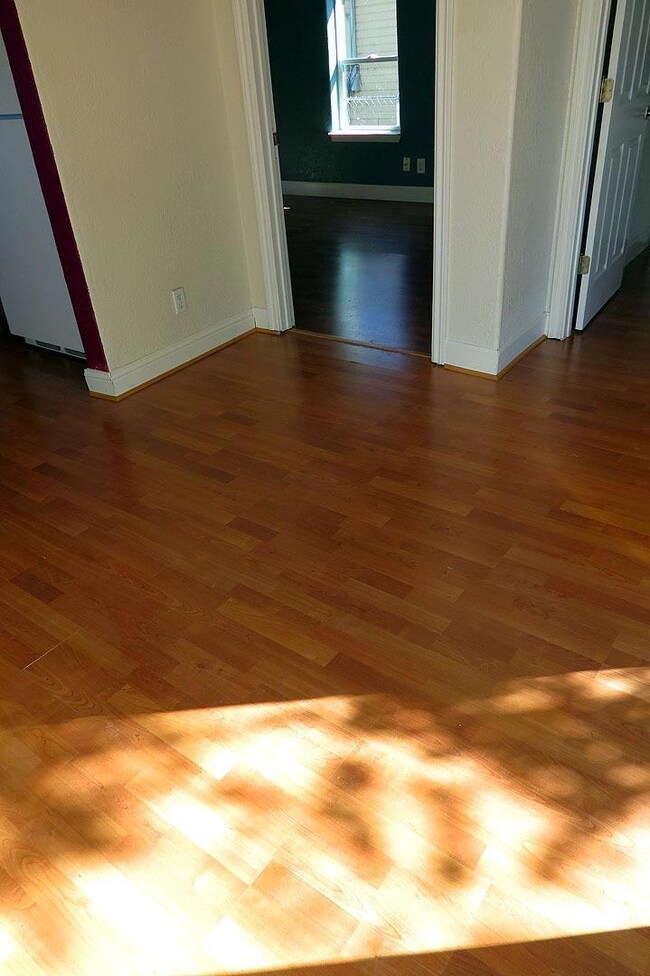 208 E Main St, Klamath Falls, OR 97601 - photo 5