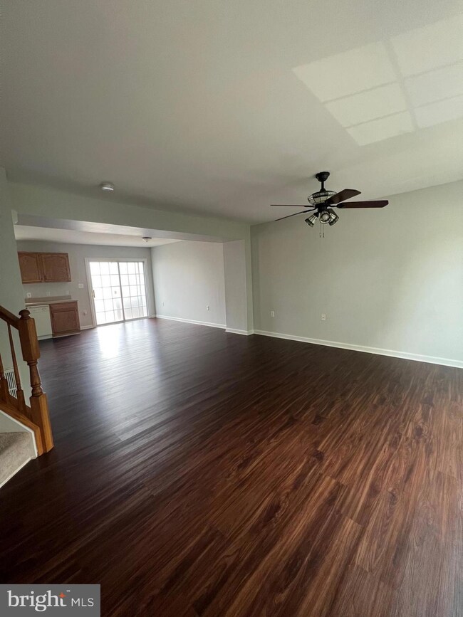 112 Lance St, Ranson, WV 25438 - photo 2