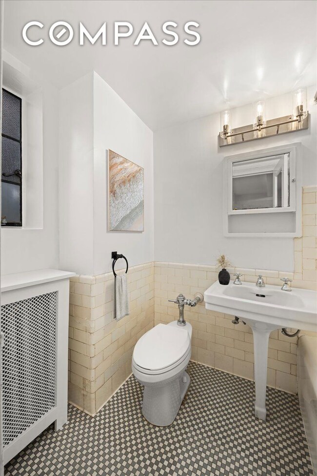 325 E 41st St unit 605, New York, NY 10017 - photo 5