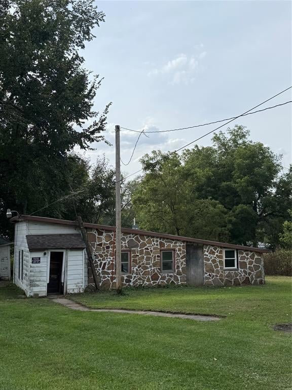 299 Hickory St, Newton, IA 50208 - photo 3