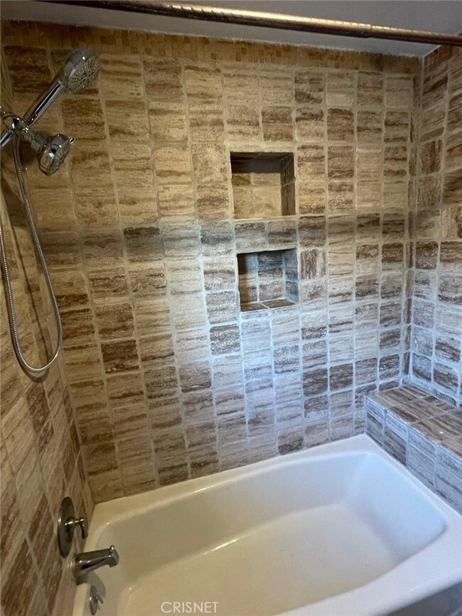 22668 Macfarlane Dr, Woodland Hills, CA 91364 - photo 6